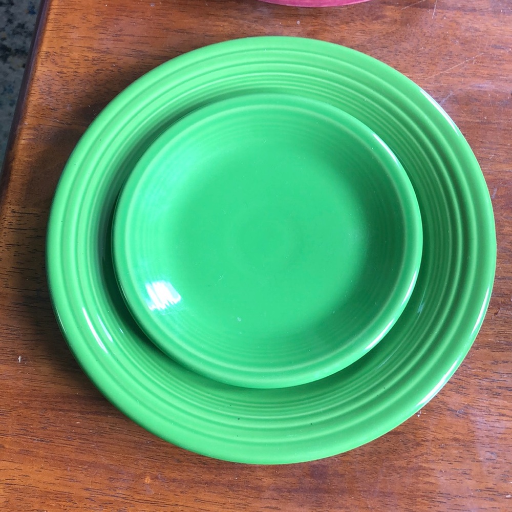 Shamrock fiesta ware. Desert plate and dinner plate.